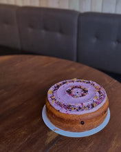 Load image into Gallery viewer, Plant base Lemon and blueberry cake