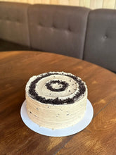 Load image into Gallery viewer, Oreo cake with Coffee oreo buttercream
