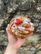 Load image into Gallery viewer, Knot Buns
