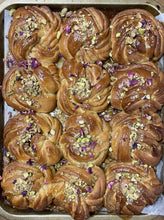 Load image into Gallery viewer, Knot Buns
